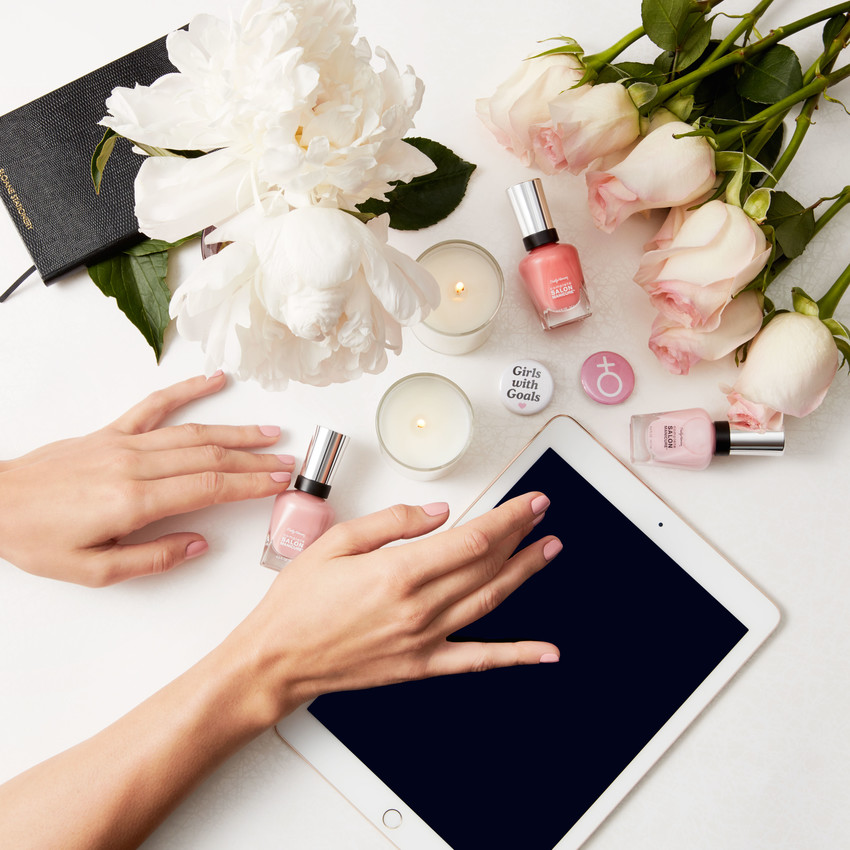 WENDY RORONG - PORTFOLIO - ADVERTISING